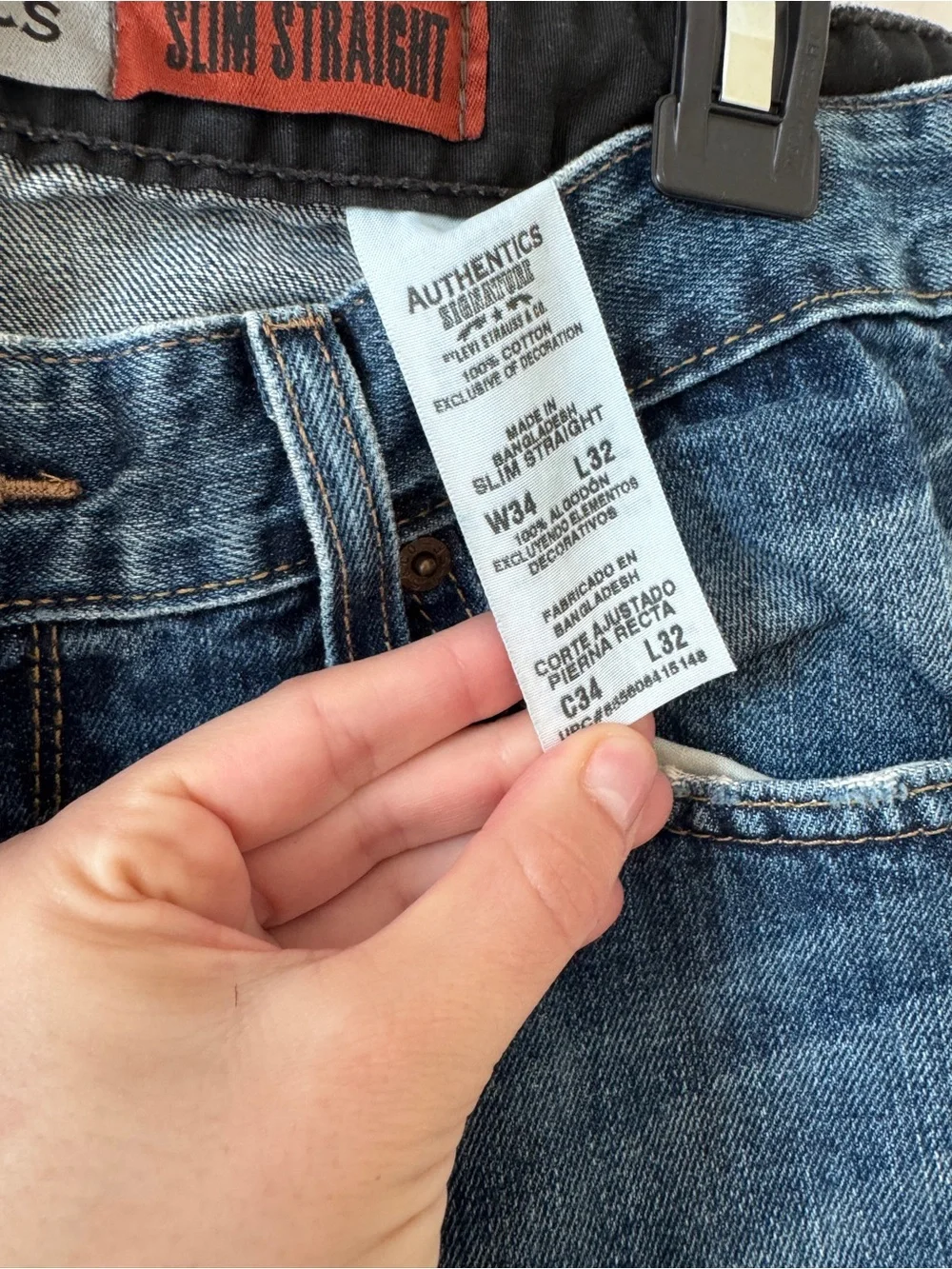 Levi's Men's Medium Blue Straight Jeans